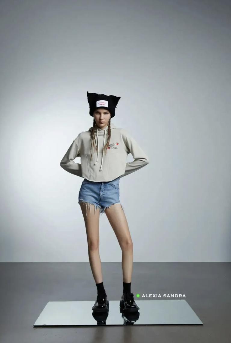 李宁时装周卫衣明星同款,网红爆款加绒卫衣明星同款