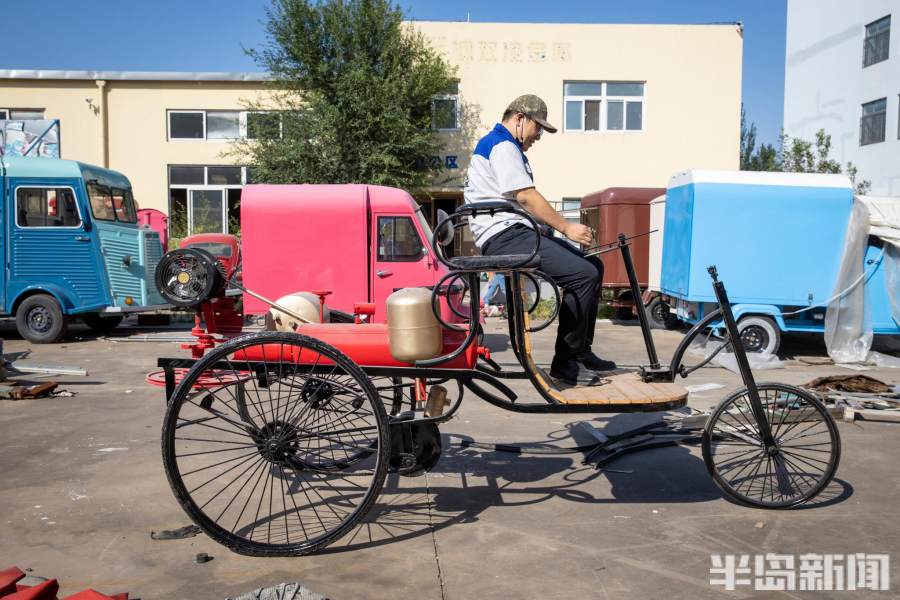 纯“爷”们!一把尺子量全球,青岛有位老爷车复刻大咖,快来围观