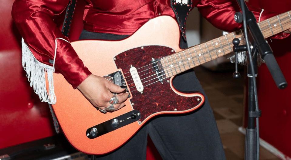 芬达吉他1962,芬达75周年电吉他冲浪绿