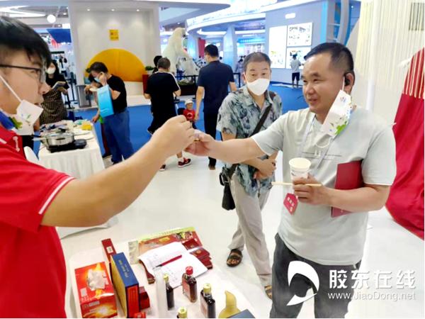 中亚药业亮相文旅博览会烟台老字号泉城斩粉众多