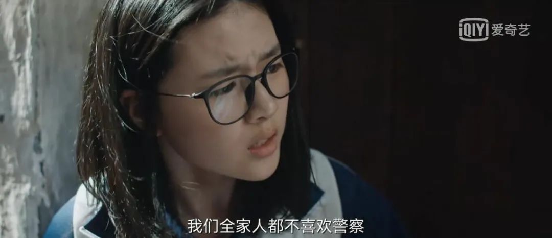 我的朋友圈因为迷雾剧场吵翻了