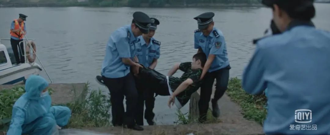 我的朋友圈因为迷雾剧场吵翻了