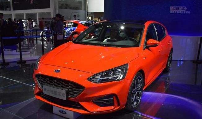 福克斯经典和新款区别,福克斯三厢1.6手动挡优点和缺点