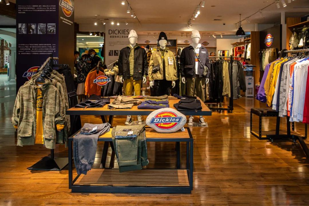 用不着加群拼团！来罗马春天奥莱，做真正的气质名媛