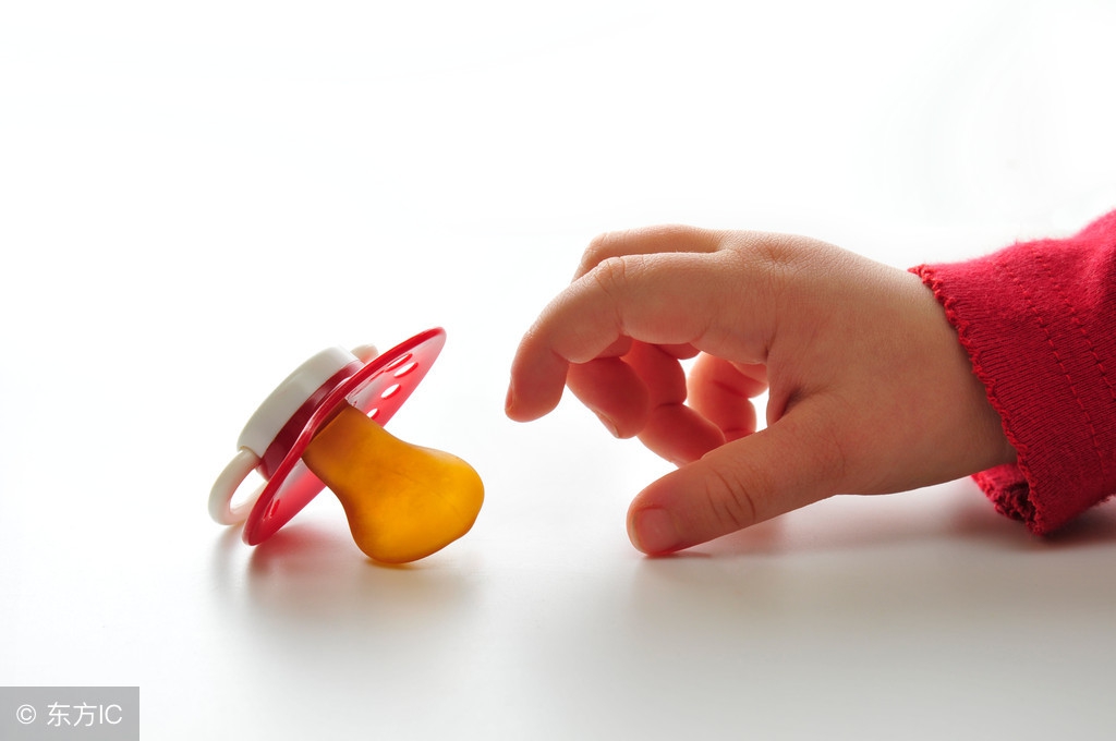 安抚奶嘴的7个优点5个缺点，看完再决定是否给宝宝准备