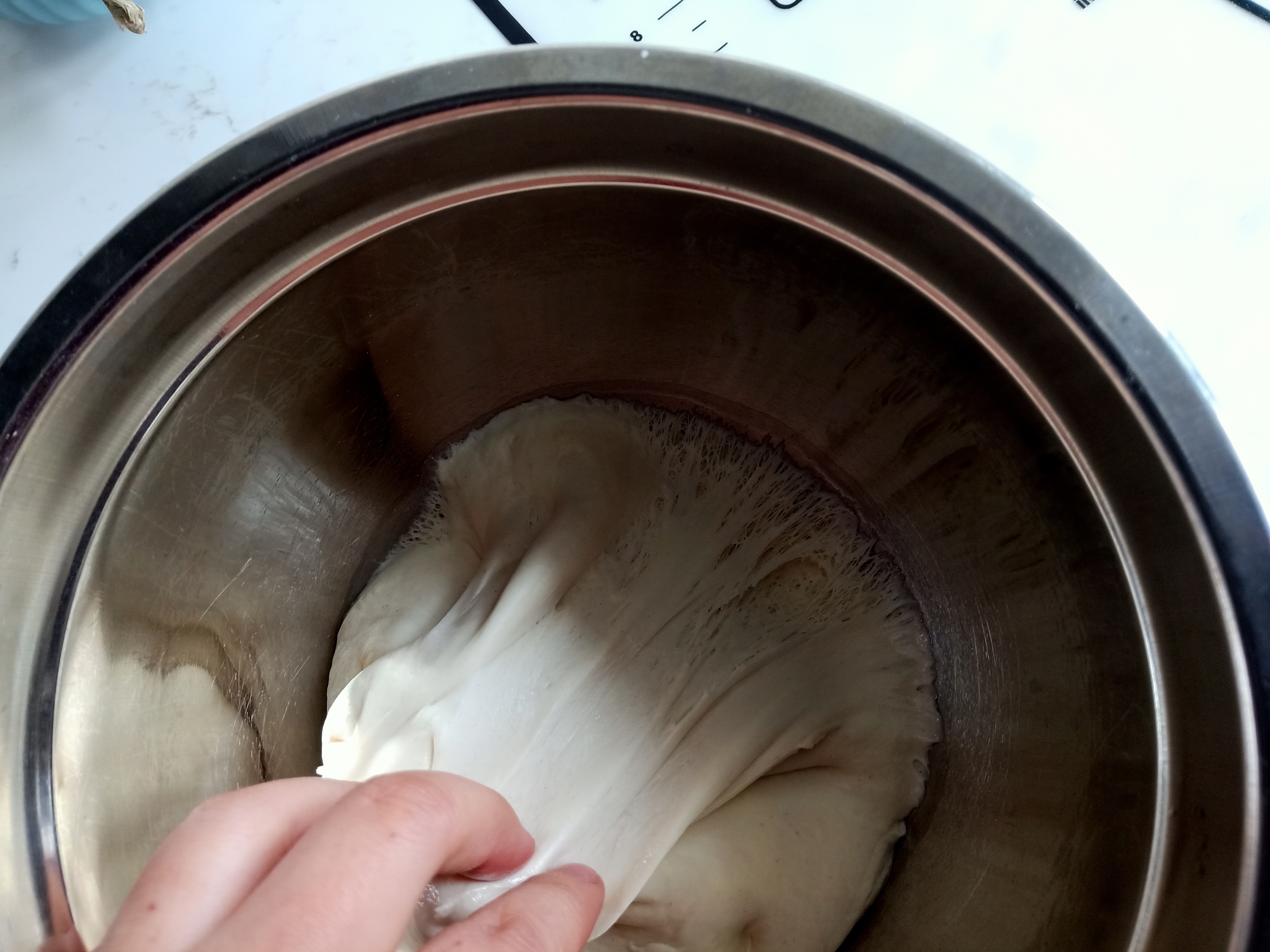 在家无聊做油饼,在家无聊学着做油条