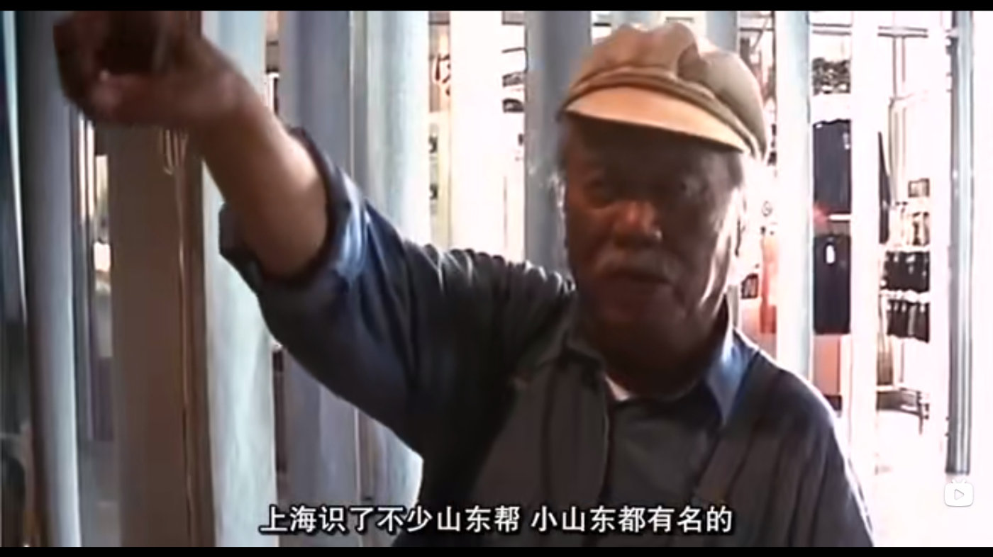 成龙父亲个人简介,成龙的父亲现状