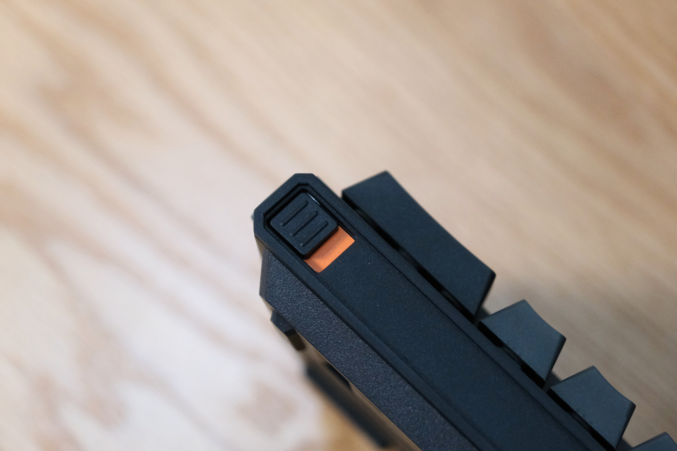 杜伽键盘k330w开箱,机械革命k330键盘