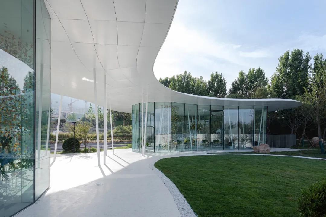 消隐在自然山水之中的四季花房——青岛万科·四季草堂