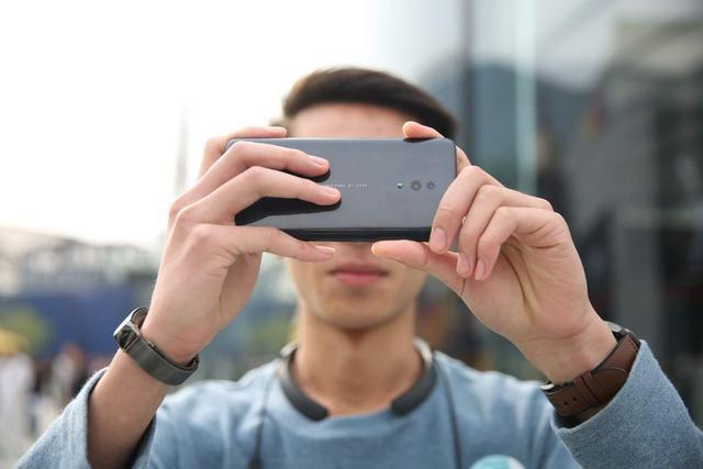 王自如采访华为,王自如采访雷军