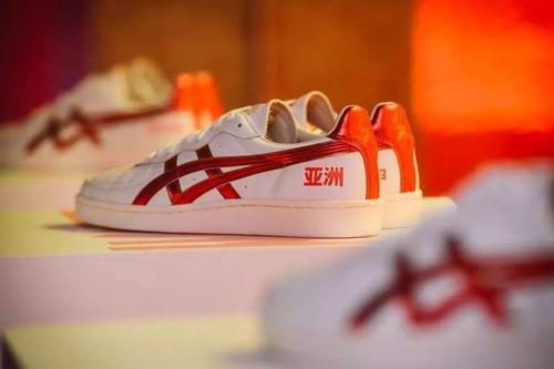 nike低帮板鞋和鬼冢虎哪个好,nike类似鬼冢虎的鞋子