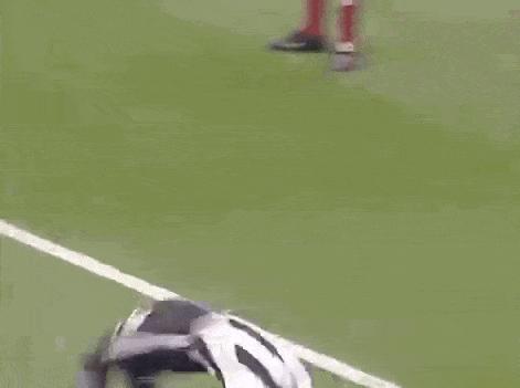 足球十大庆祝动作,足球庆祝动作梅西和小罗