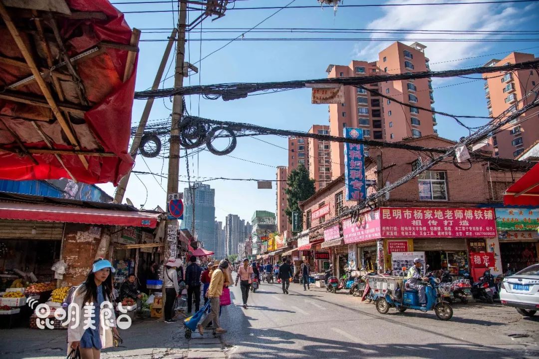 昆明330天都在排队的卤面馆，不收钱收饭票，只卖到下午2点