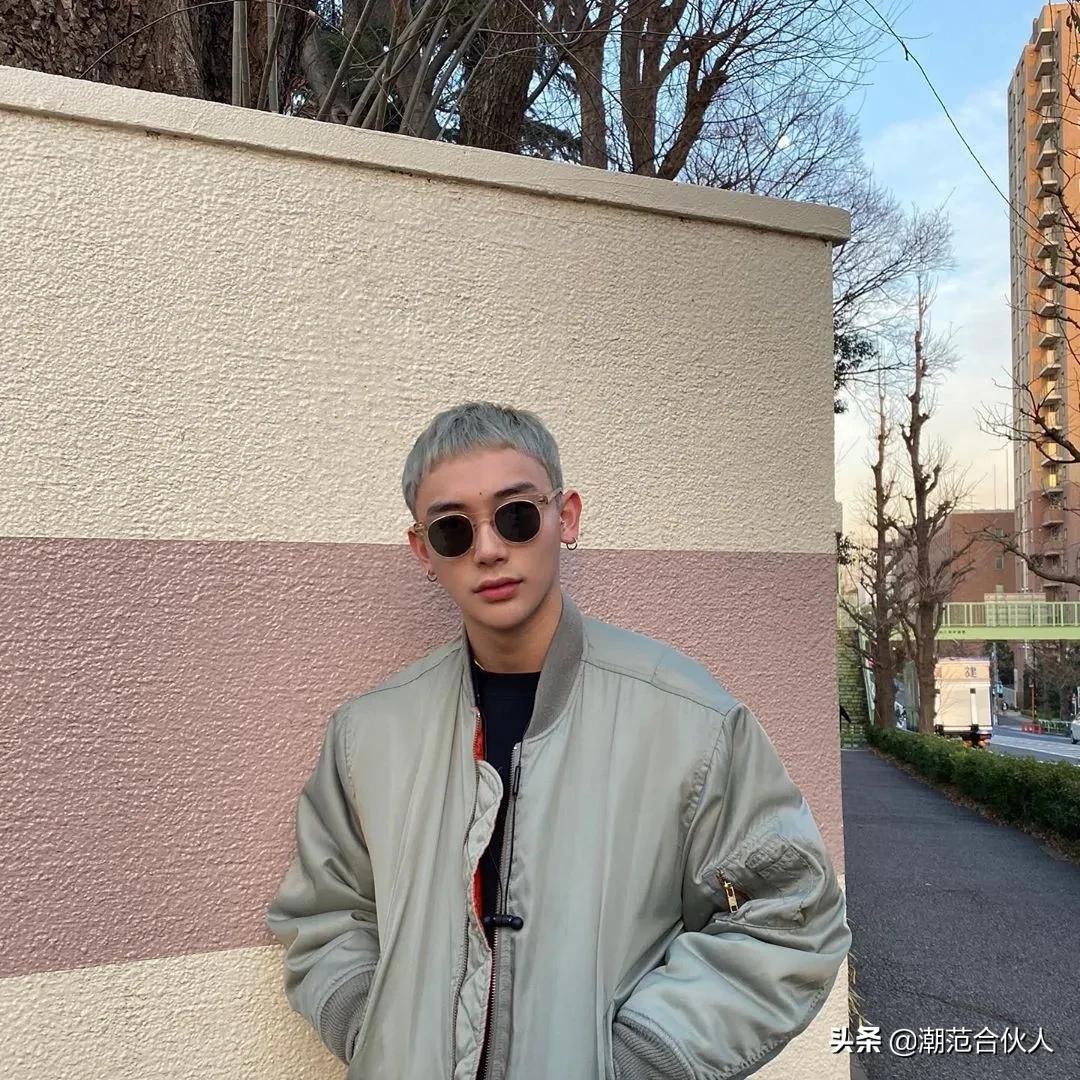 楂樹釜瀛愭儏渚ｆ挒鑹茬郴绌挎惌,鎾炶～鍑犵巼鏋佷綆鎯呬荆绌挎惌蹇冩満璧锋潵