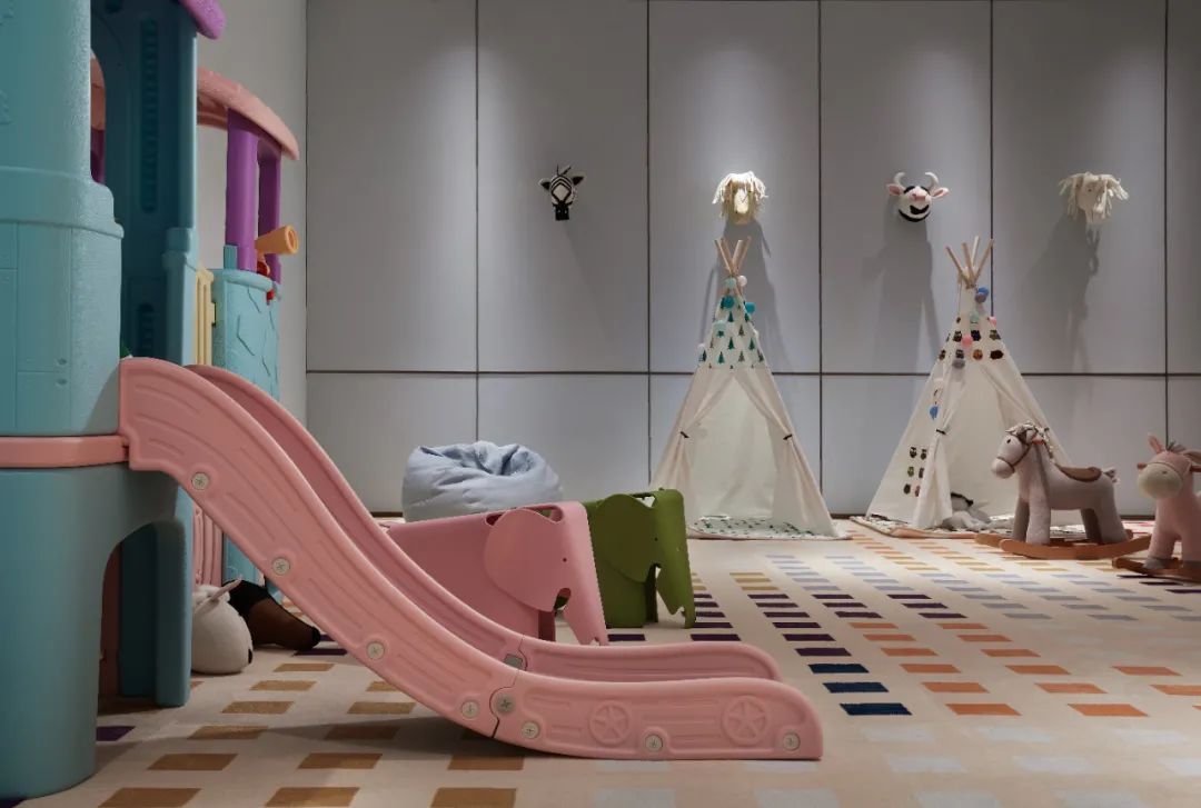 万灵设计创始人卫周敏：水墨兰庭，气韵悠长