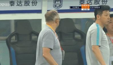 中超再现重大误判完整版,中超裁判再现1超奇葩误判