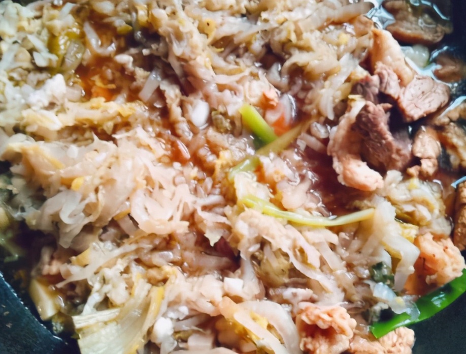 酸菜炖肉酸菜需要煮多长时间,酸菜炖肉太酸了