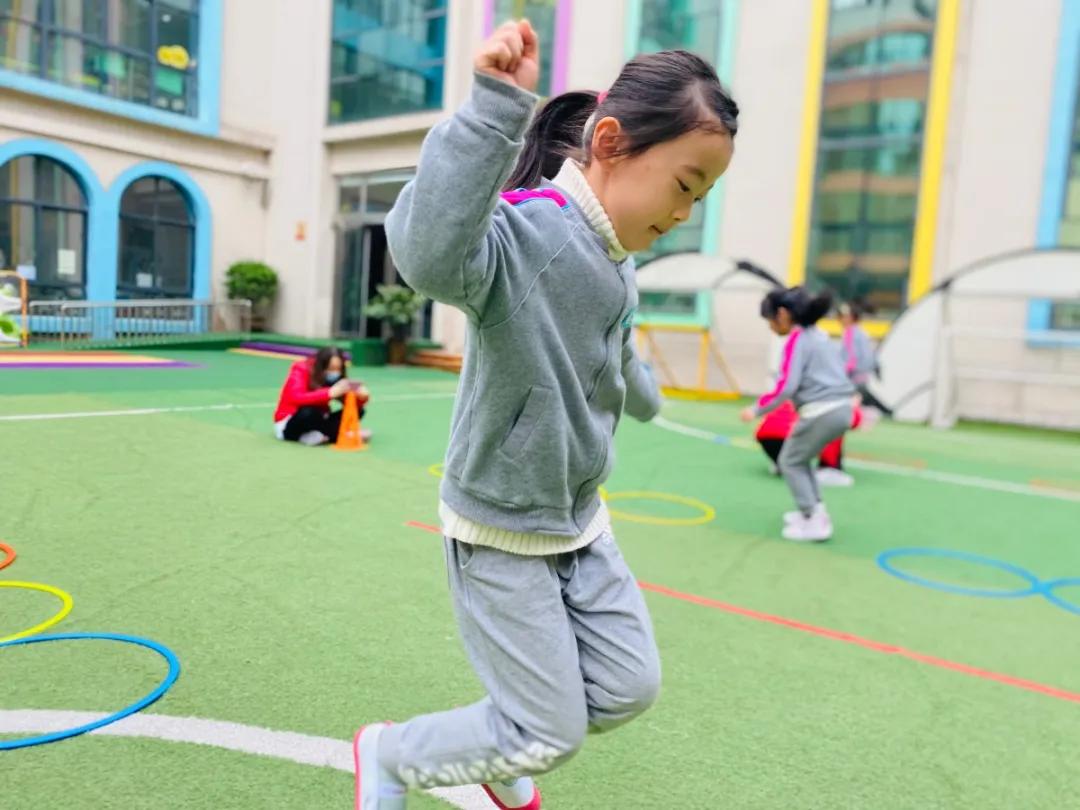 幼儿园足球嘉年华足球比赛视频,幼儿园足球主题游园活动