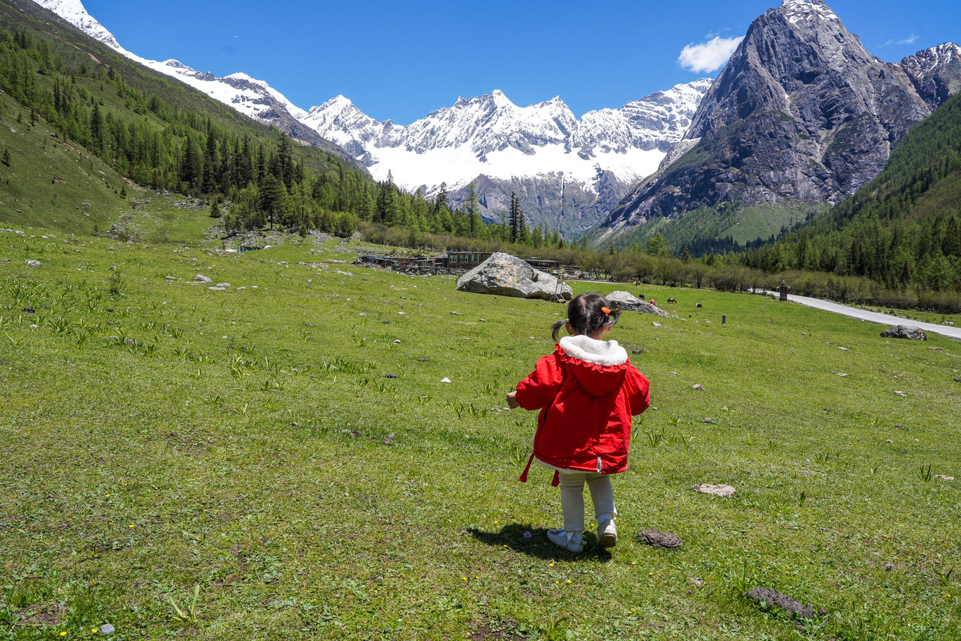 距离成都最近的户外天堂，这里比瑞士、阿尔卑斯还美