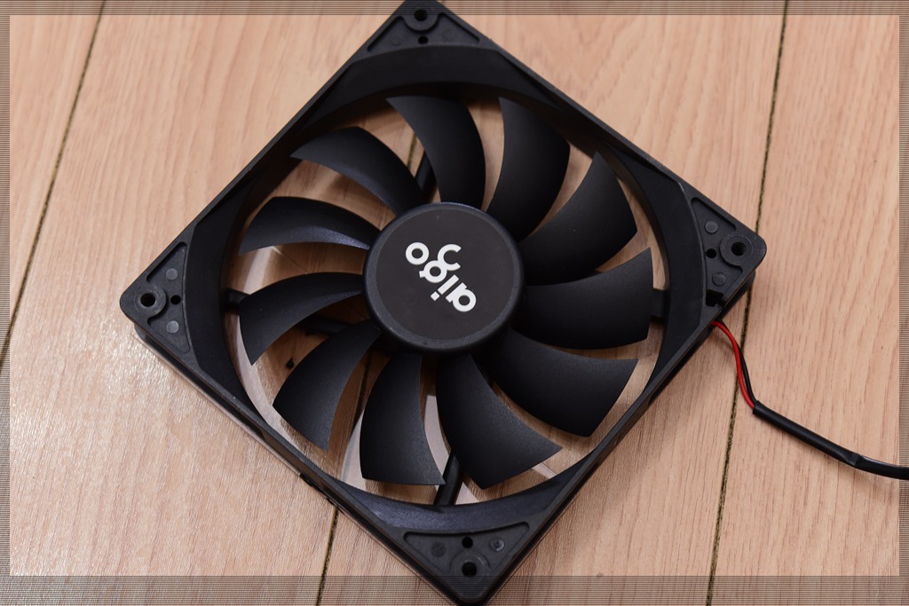 爱国者es650什么电容,爱国者yogo电源es650