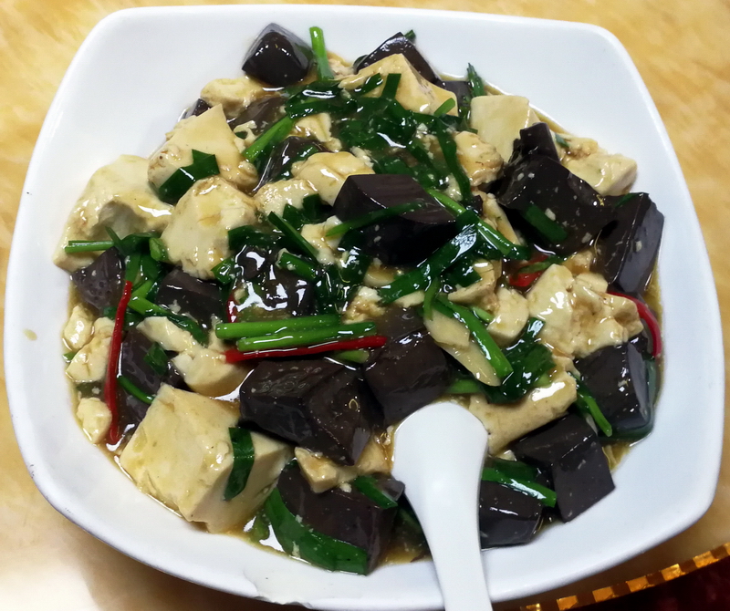 喝狗肉汤吃什么菜,喝狗肉汤配什么吃