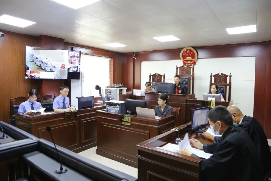 数月入账6亿多，他的人生“小目标”掉进一个黑洞……