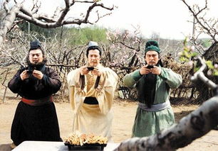 三国演义开篇诗滚滚长江东逝水,三国开篇词行草滚滚长江东逝水