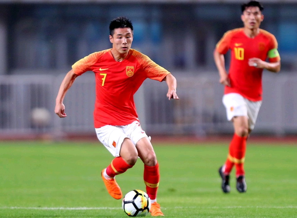 武磊是中国最好的足球运动员吗,武磊是不是中国现役最强球员