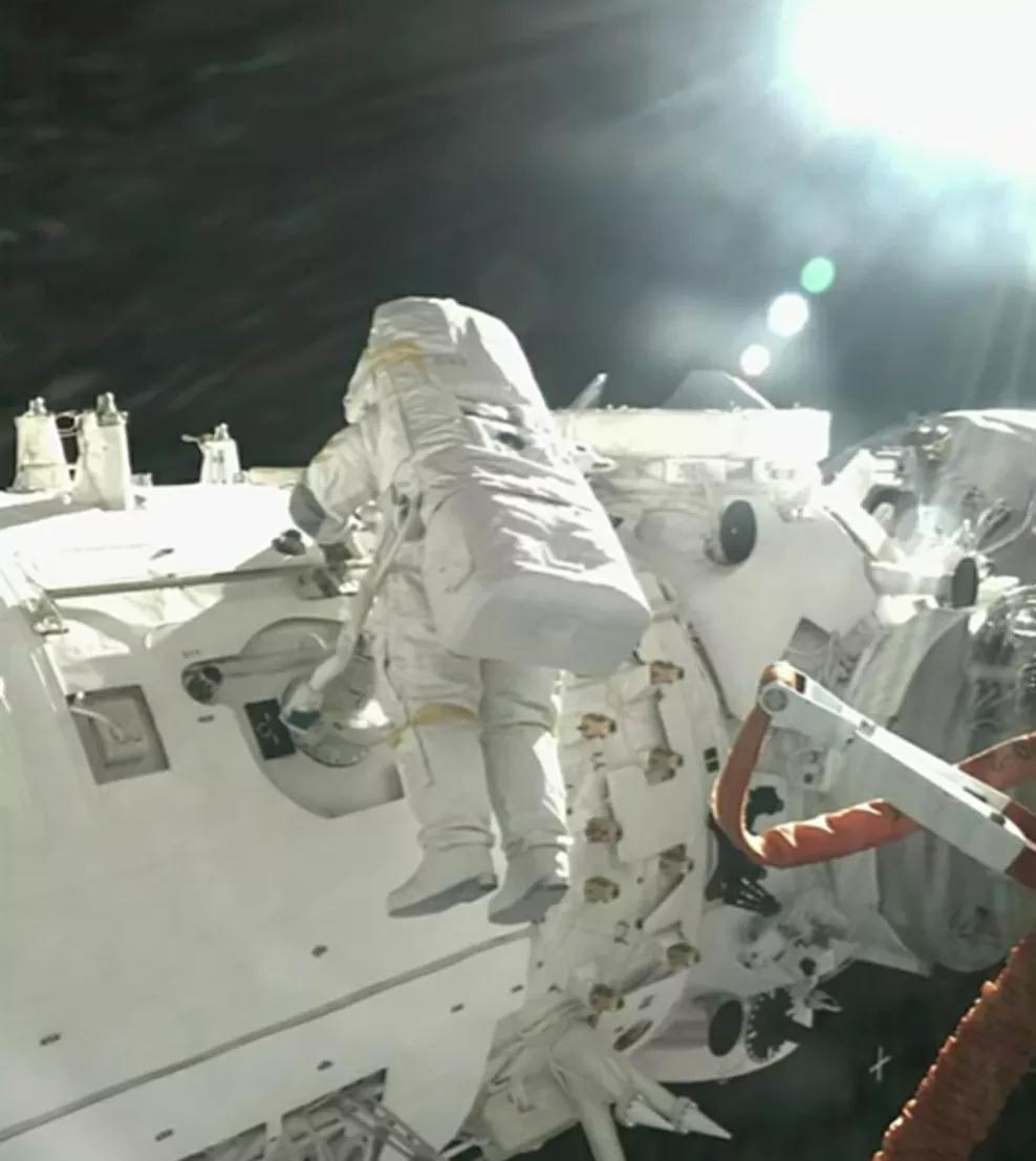 神舟飞船为什么能抗住2000度高温,极端温度挑战