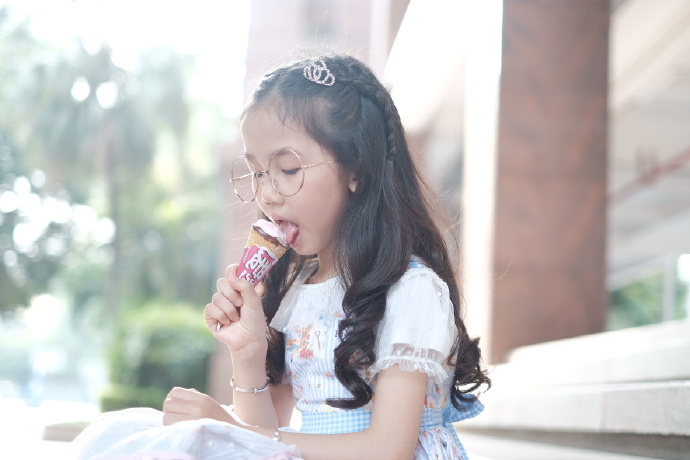 富士相机怎么拍摄色彩浓郁的照片,富士相机有哪些胶片预设