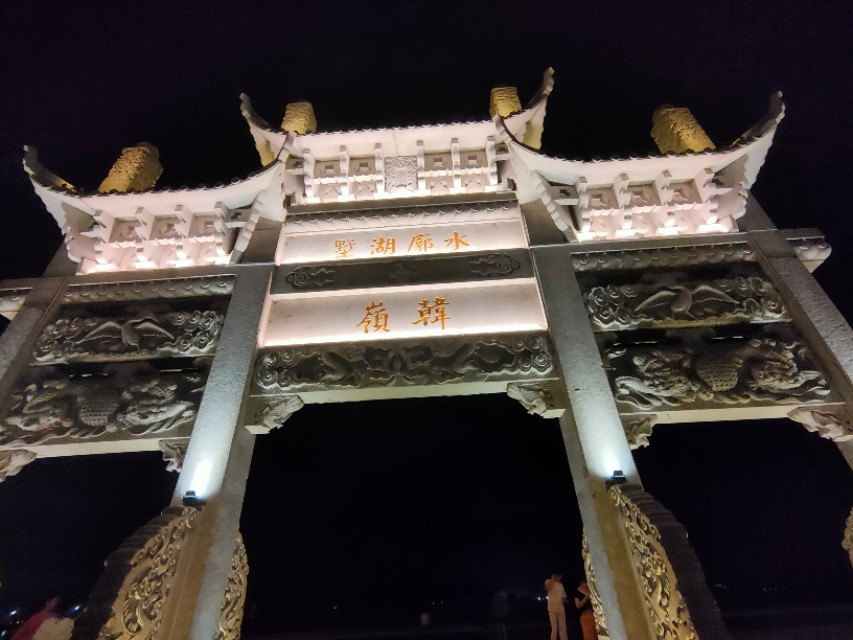 宁波东钱湖网红老街,宁波人的后花园东钱湖