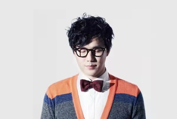 盲人歌手萧煌奇恋爱,歌手萧煌奇视频