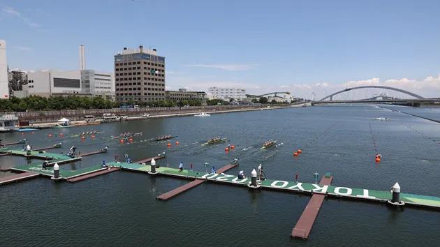 中国队夺得女子四人双桨金牌,中国女子赛艇队四人双桨夺冠