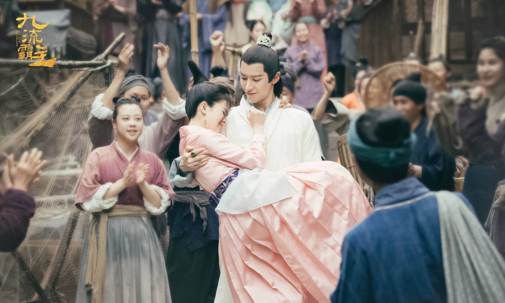 周冬雨签约嘉行传媒,周冬雨杨幂救场合作过吗