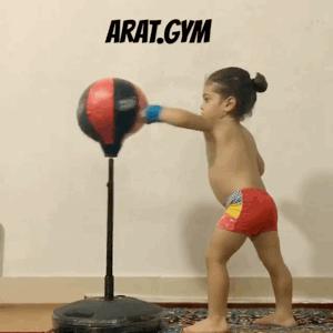 拥有6块腹肌的5岁孩子，人送外号“小泰山”！成年人都要跪了……