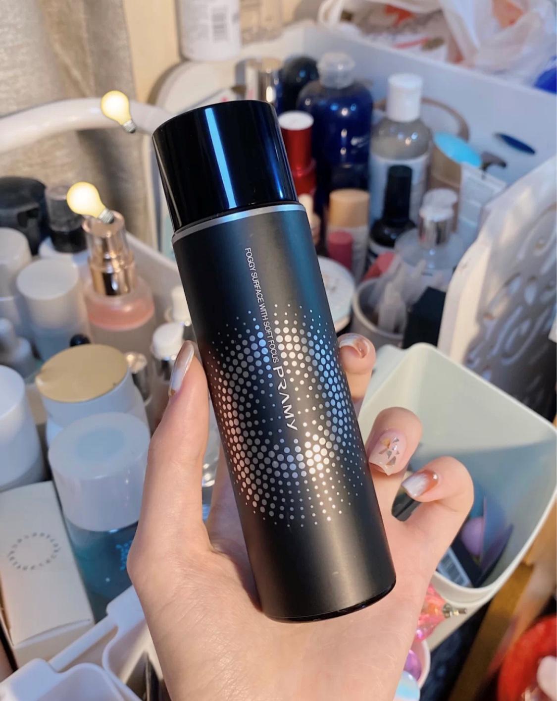 散粉蜜粉粉饼定妆喷雾的区别,夏天定妆用散粉还是喷雾还是粉饼