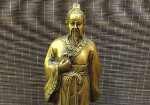 古代神医扁鹊，曾治好虢国太子，在妇科、儿科上都有很高的造诣