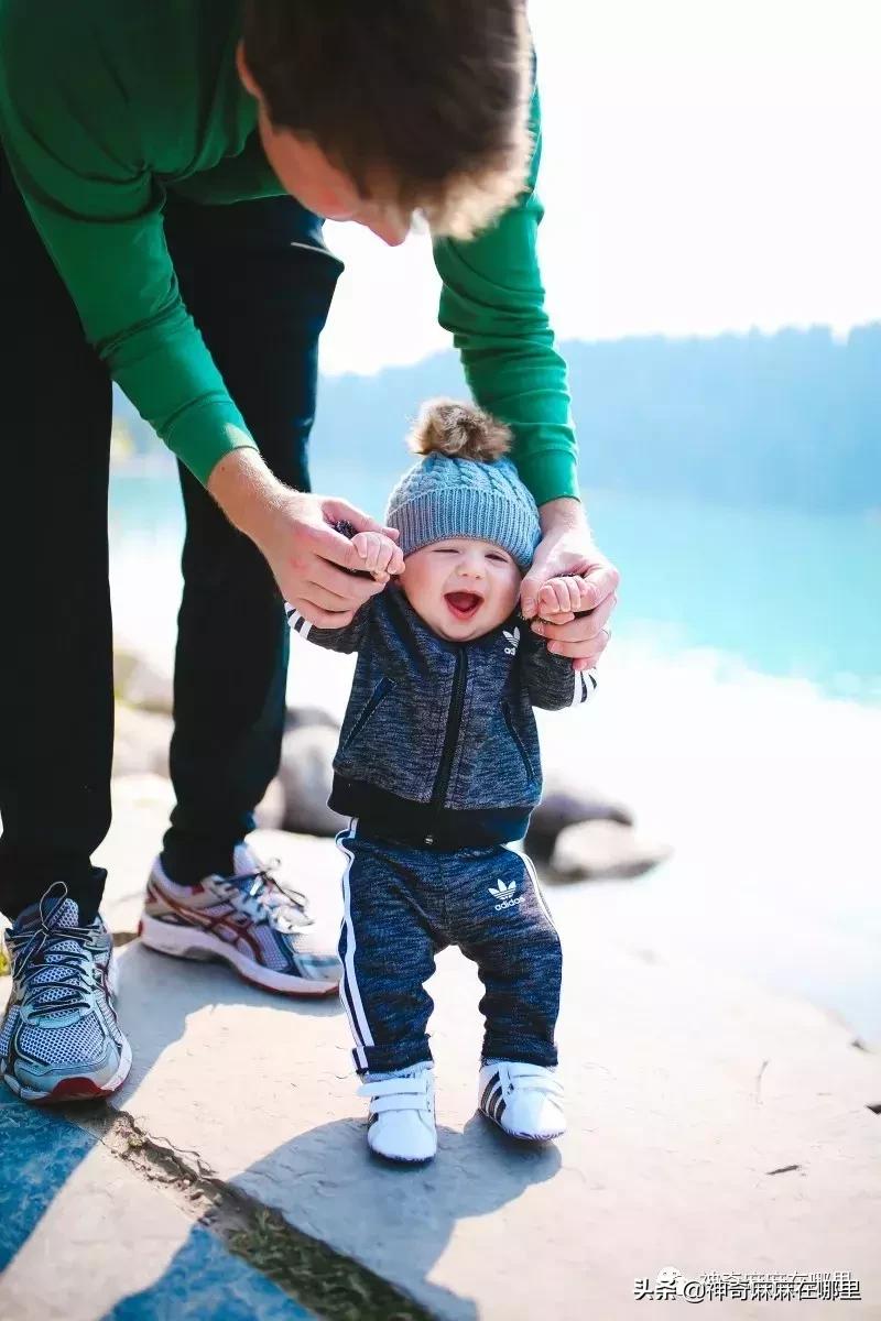 到底如何给宝宝选凉鞋,怎样给宝宝挑选夏季凉鞋