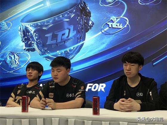 uzi总决赛有几次五杀,uzi首次在世界赛落泪