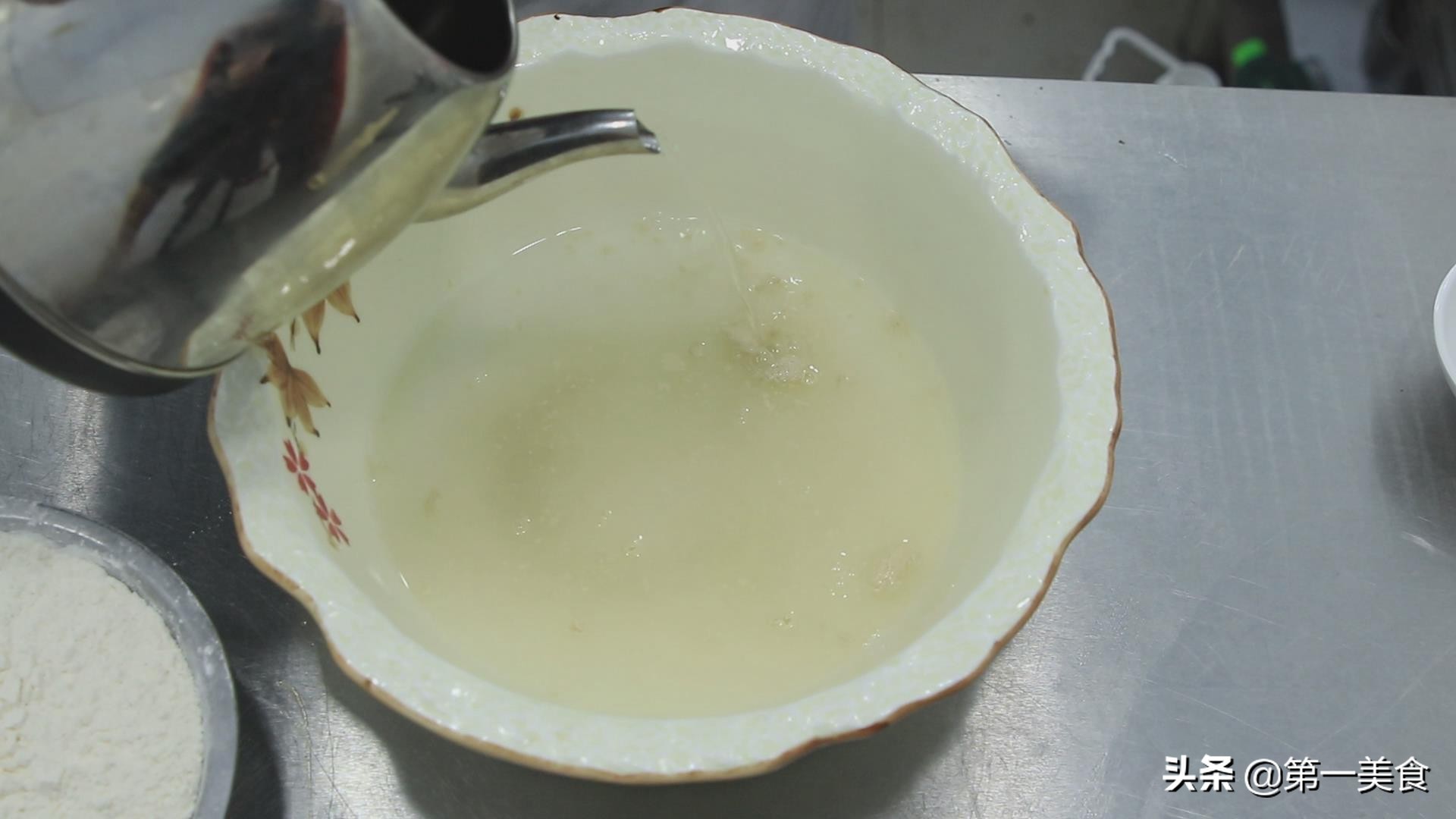 面点师制作手撕面包教程,面点师如何烘焙面包