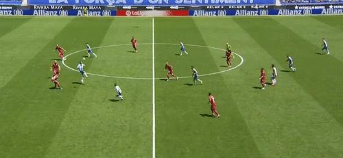 时隔两年再破门武磊替补献绝杀,武磊首次首发表现