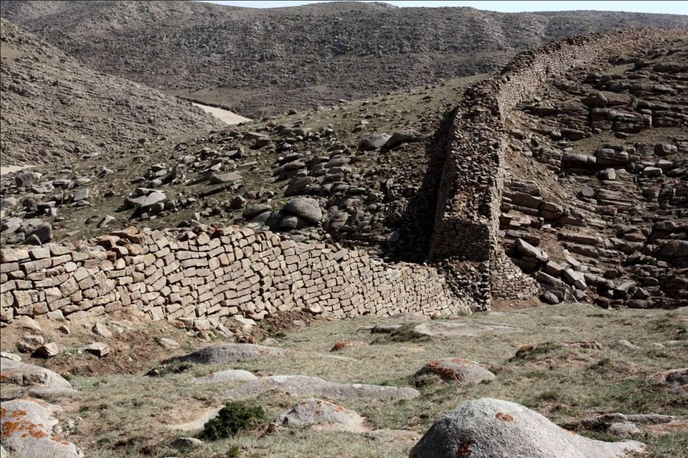 天高皇帝近：秦始皇天下观的视觉表达