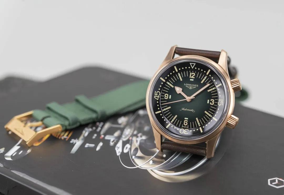 浪琴最适合年轻男士的手表是哪款,简约风三款浪琴男士腕表推荐