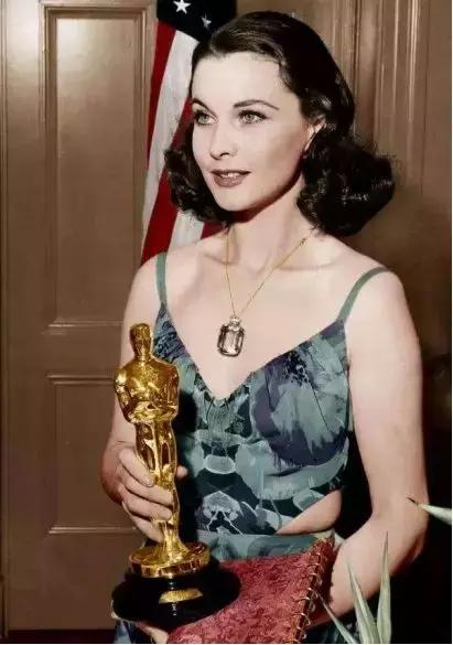 她拥有绝色容颜但得不到真爱,她拥有绝世容颜却是命运坎坷