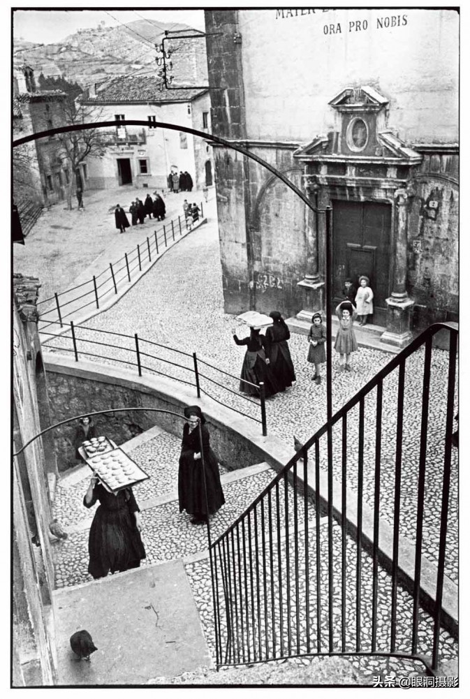 摄影大师布列松作品,法国摄影家亨利卡蒂埃布列松