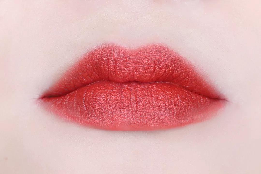 一分钟学会五种最热门唇妆,新手唇釉唇妆简单教程