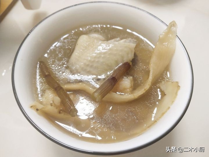 玉竹石斛淮山鸡汤,玉竹石斛煲汤