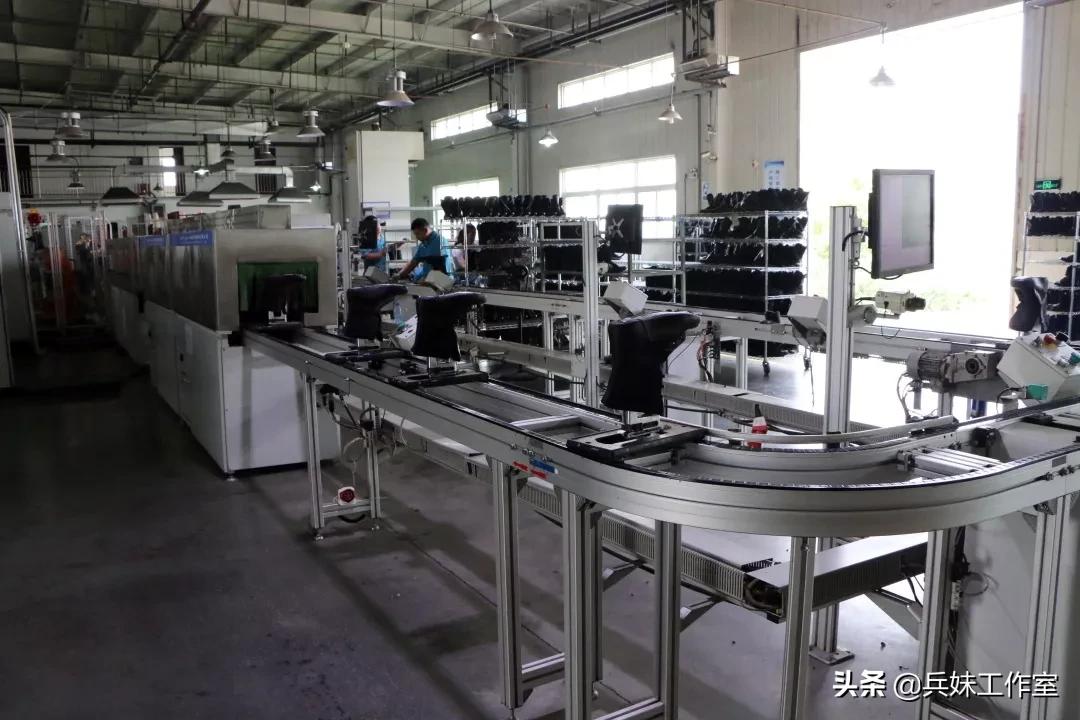 武警新型作战靴,新型作战靴