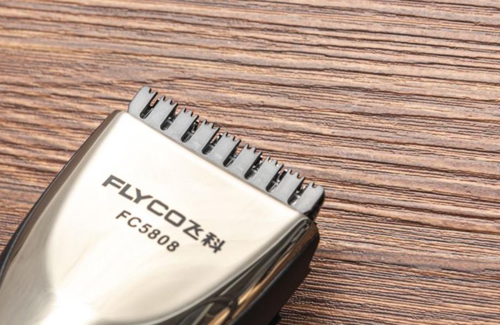 做一个发型师都得学会哪些东西,做发型师快乐吗