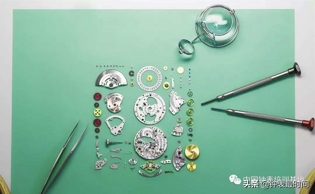 劳力士3235有多稳定,劳力士黑水鬼3135和3235怎么区分